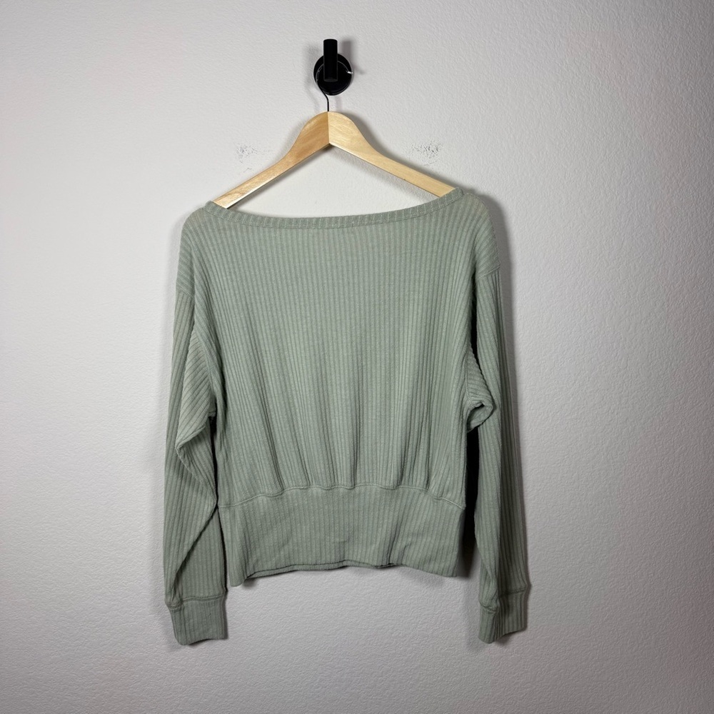 Spiritual Gangster Women’s Ballet Rib Banded Hem Pullover in Sage Green M - Picture 10 of 13
